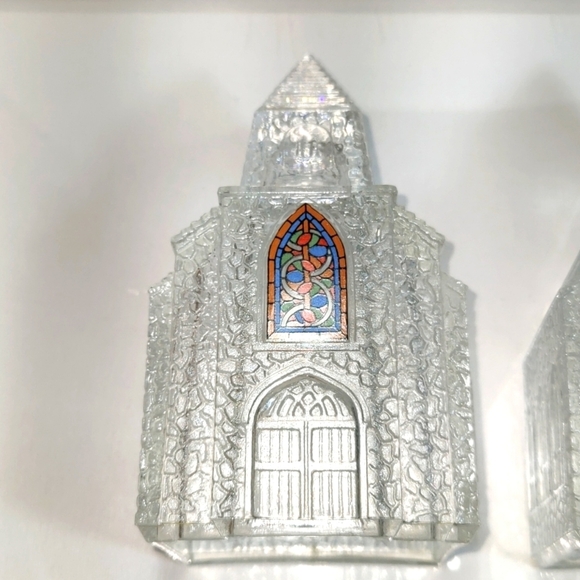 Two Vintage Avon Light Up Clear Pressed Art Glass of Church with Gold Base - Picture 7 of 16
